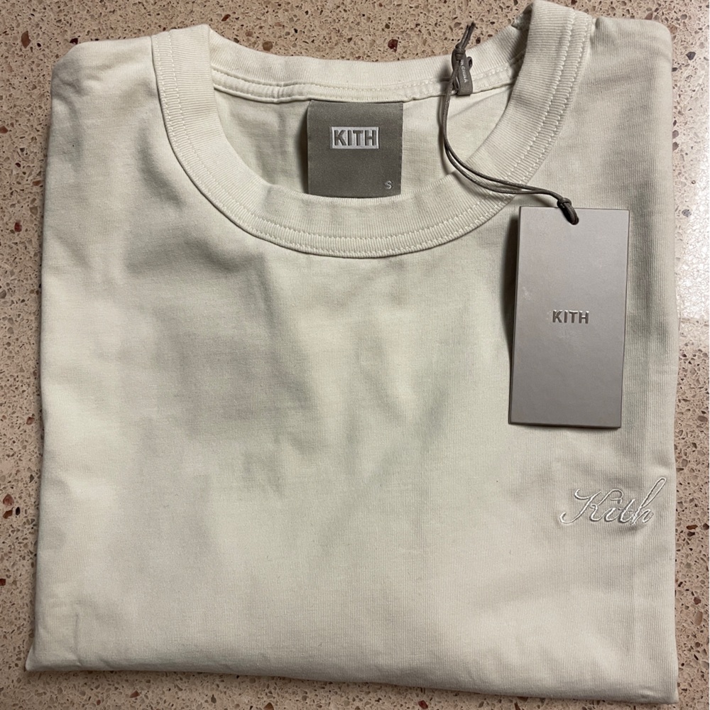 Never worn Kith Tee size small